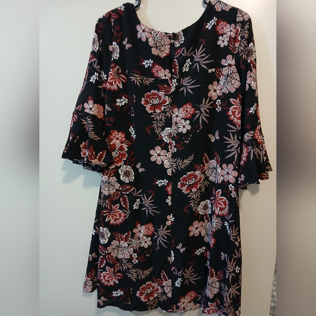 Jessica Howard Black And Red Floral Dress